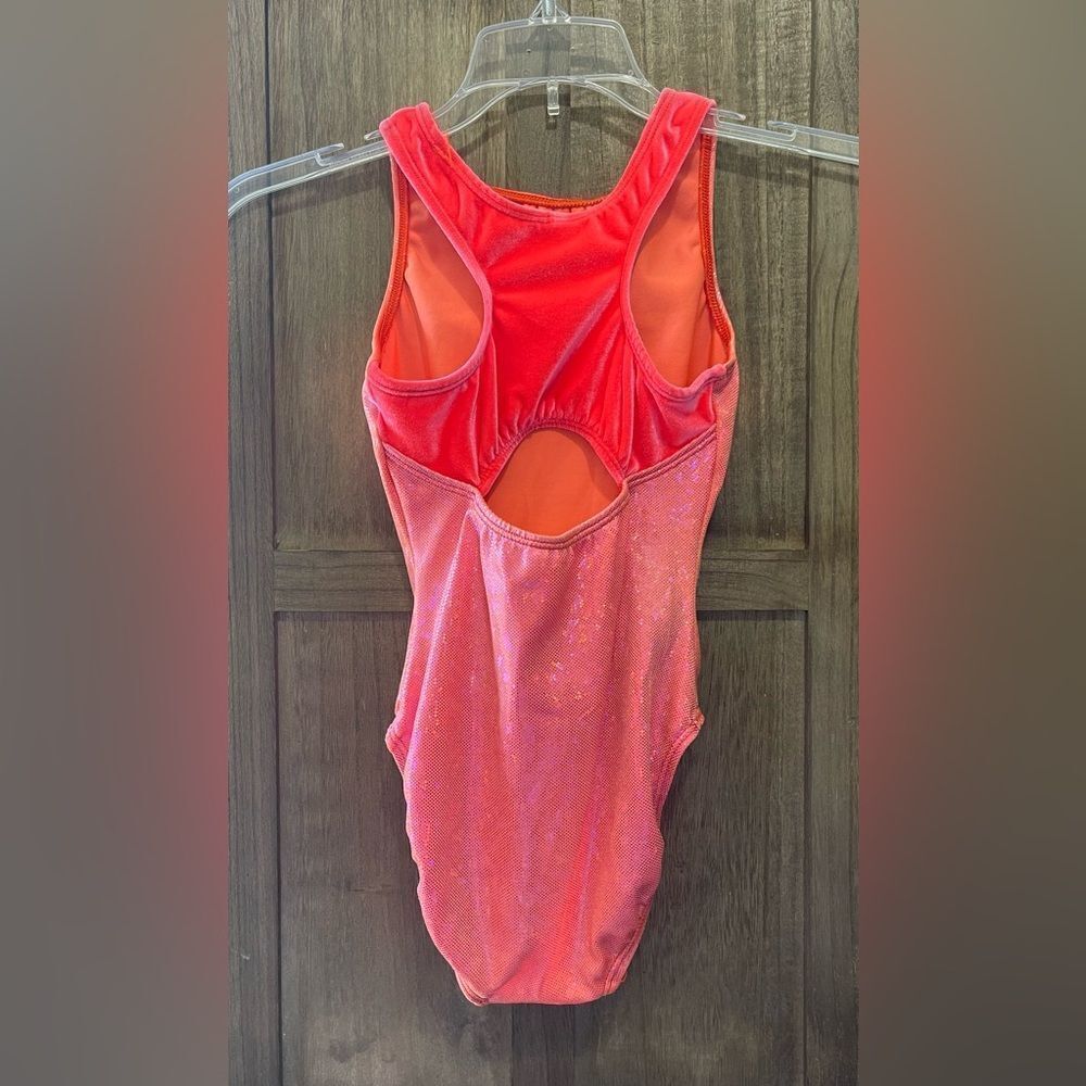 Girl’s one piece bathing suit.